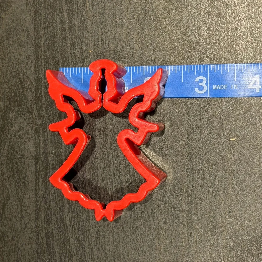 Plastic Christmas Cookie Cutter Lot of 6 Red Tree Star Angel‎ Santa Bell Flake